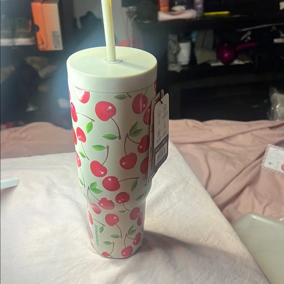 Cherry Patterned Tumbler - Picture 8 of 8